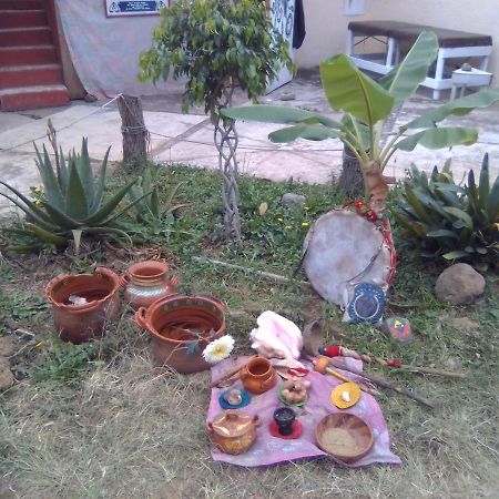Natural Mystic Hostal Tepoztlán Buitenkant foto